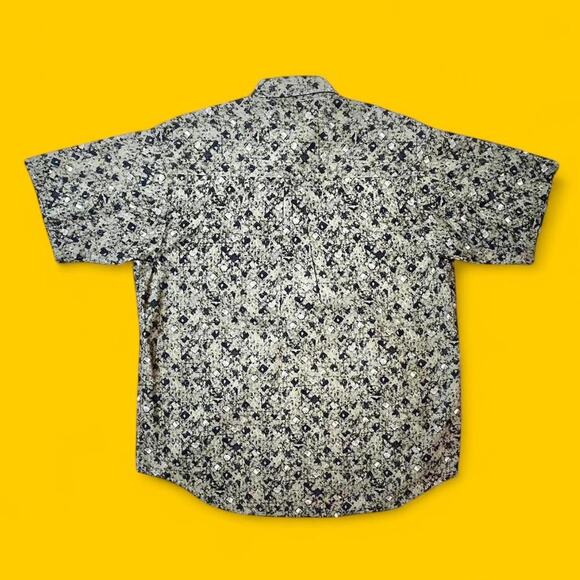 Columbia Short Sleeve Button-Up Shirt | Size L | Abstract Camo Print 100% Cotton - Picture 7 of 7